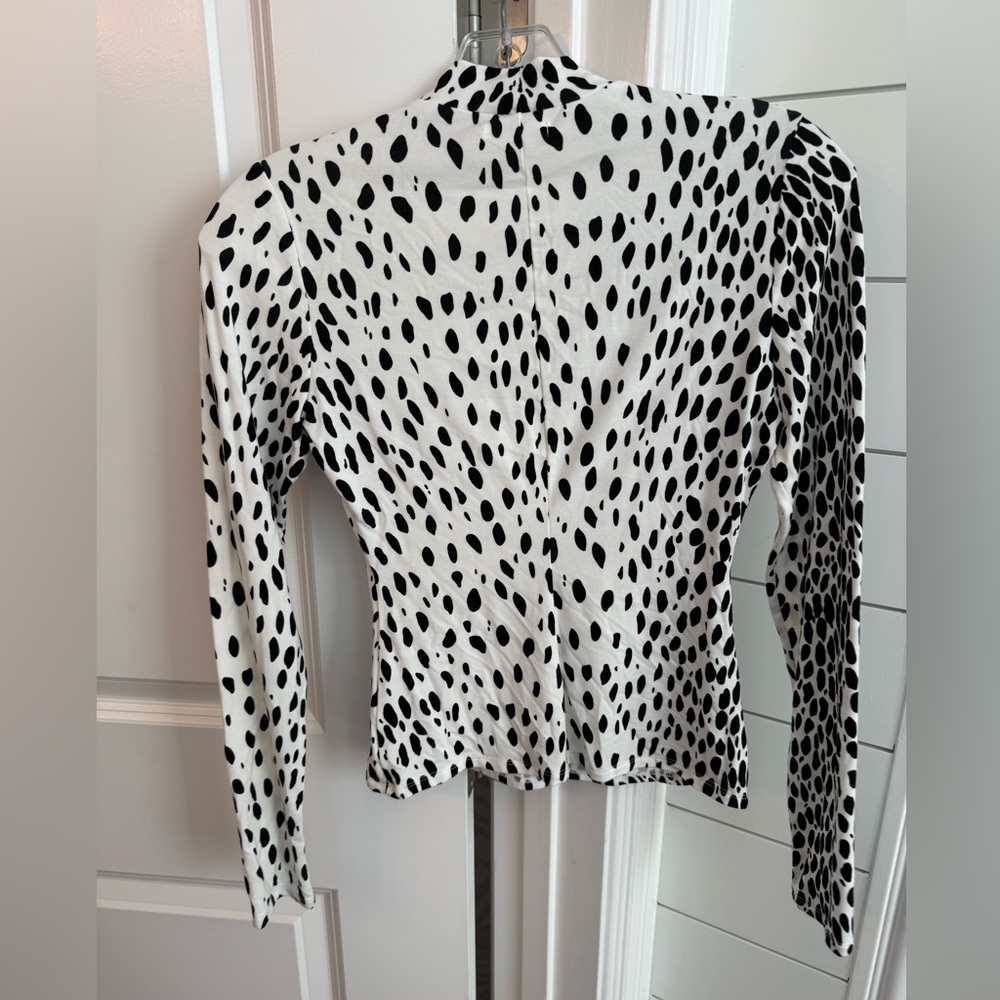 Reformation Black and White Speckled Mock Neck Top - Picture 6 of 10